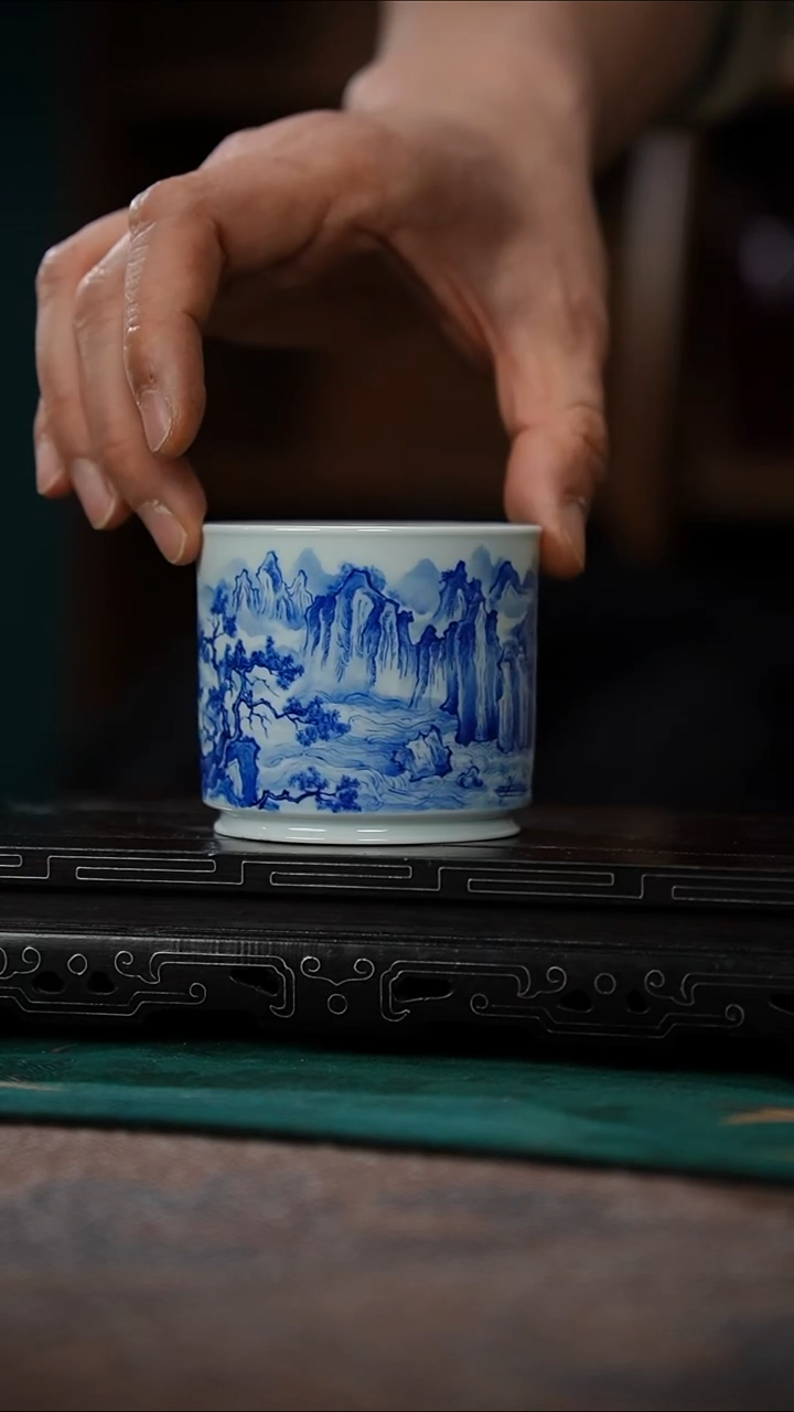 28-1山水赤壁-景德镇青花单杯