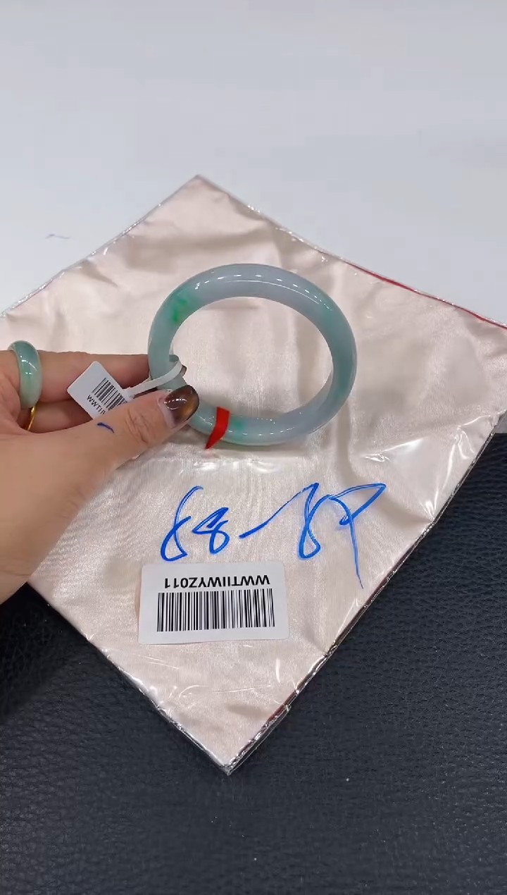 【闪购商品】翡翠手镯未镶嵌手镯