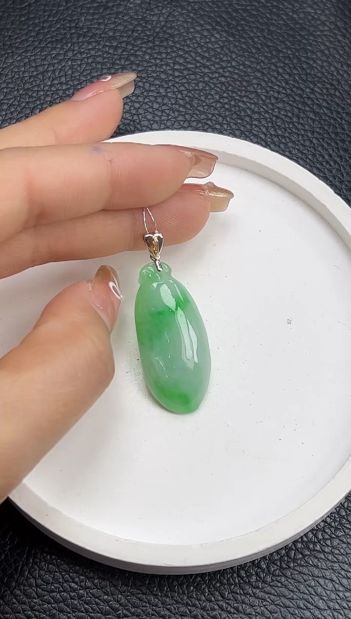 【闪购商品】翡翠颈饰18K金镶嵌YM1095-8 福瓜