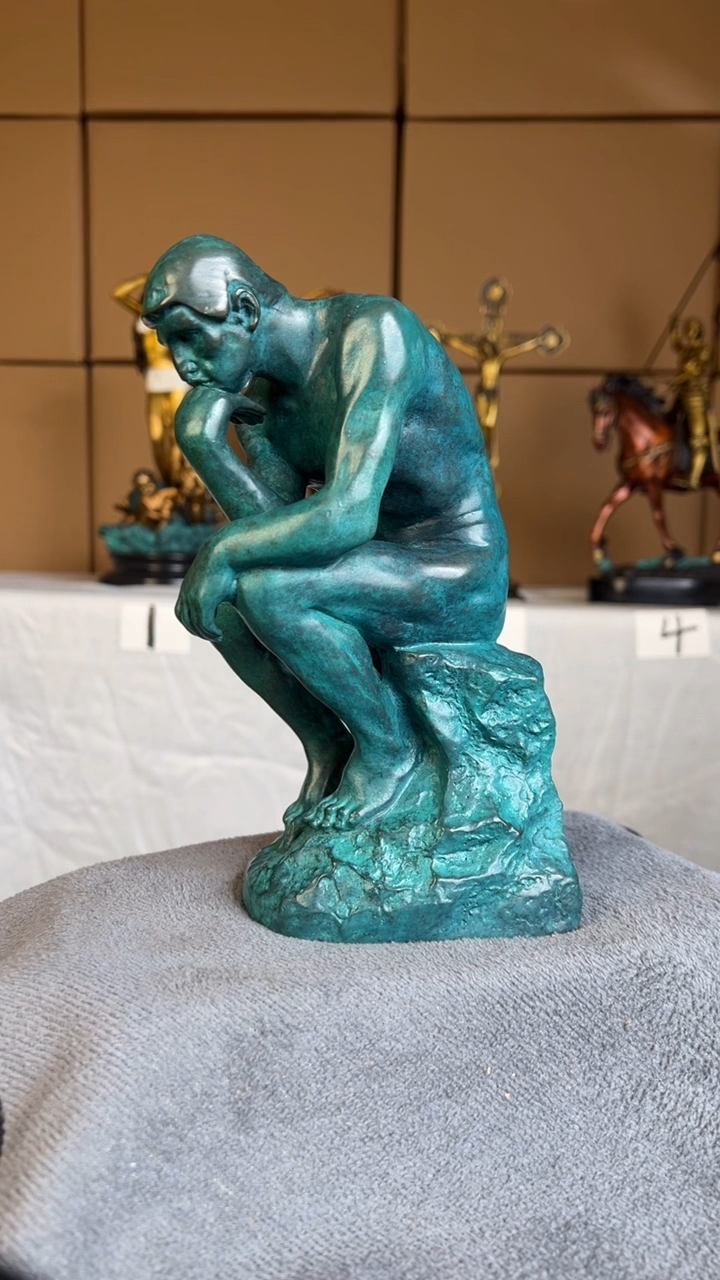 精铜材质精美雕塑