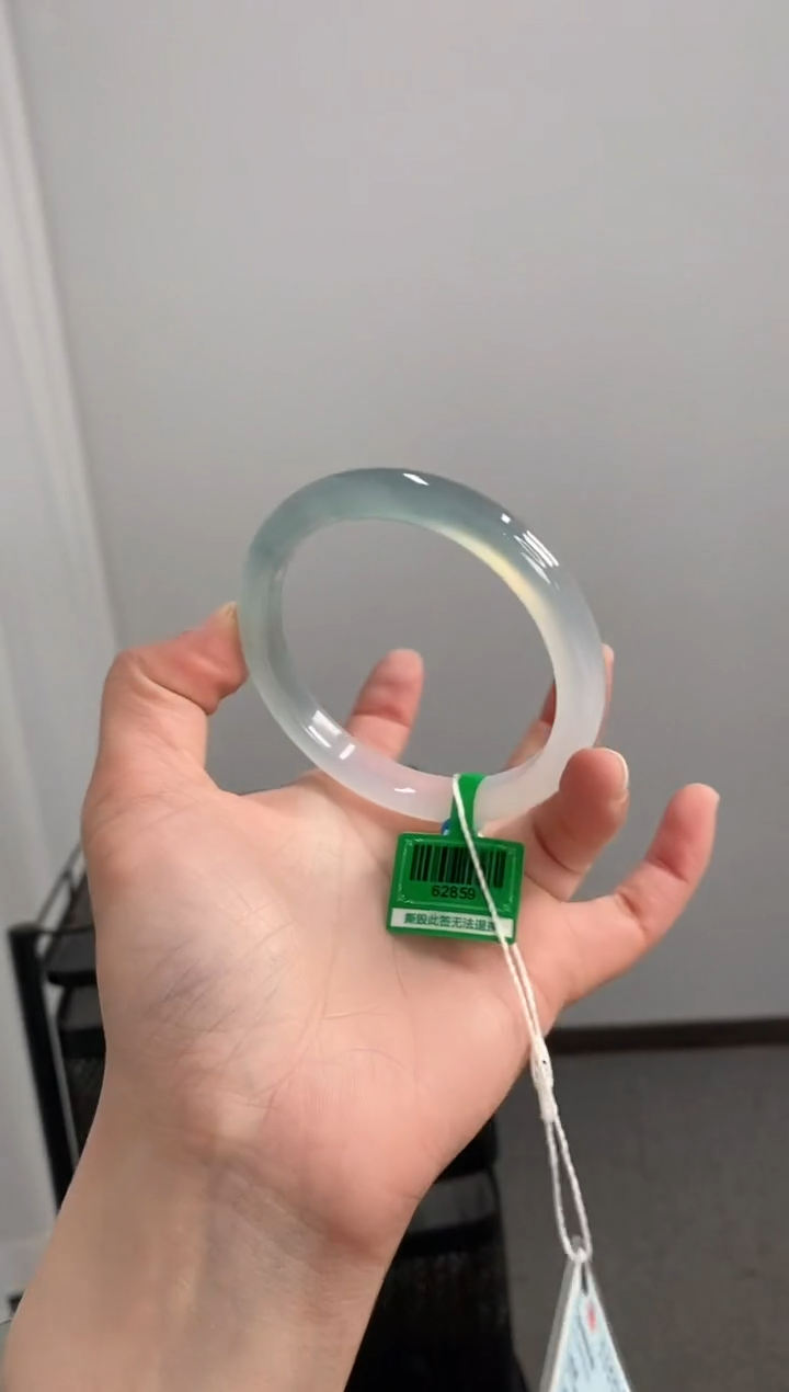 【闪购商品】玛瑙/玉髓手镯未镶嵌60-61圈