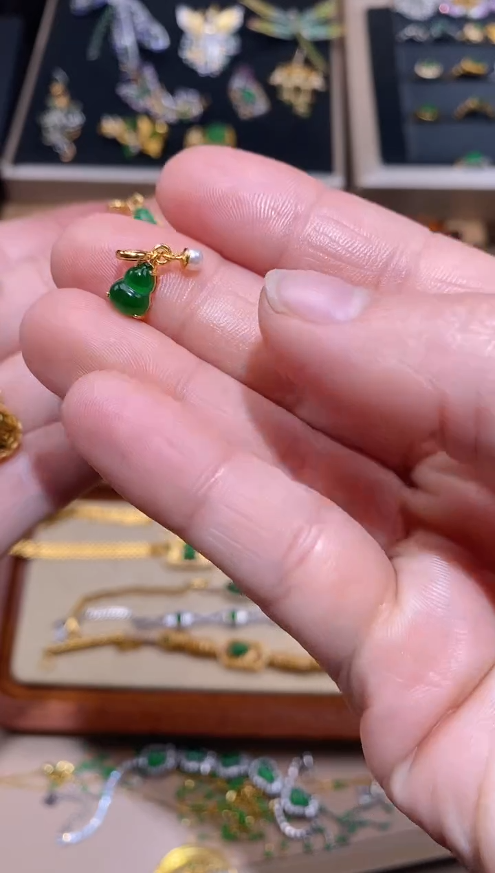 【闪购商品】翡翠吊坠(不含链)银S925镶嵌葫芦万能扣