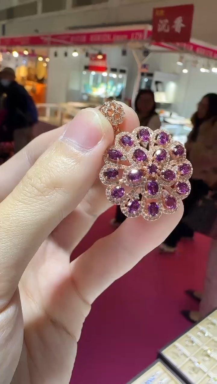 颈饰银S925镶嵌石榴石（紫牙乌）吊坠