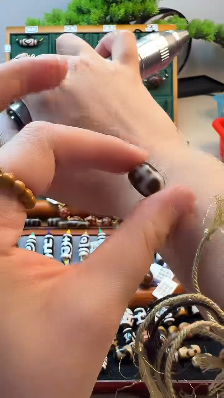 玛瑙/玉髓（覆膜）颈饰未镶嵌25微瑕