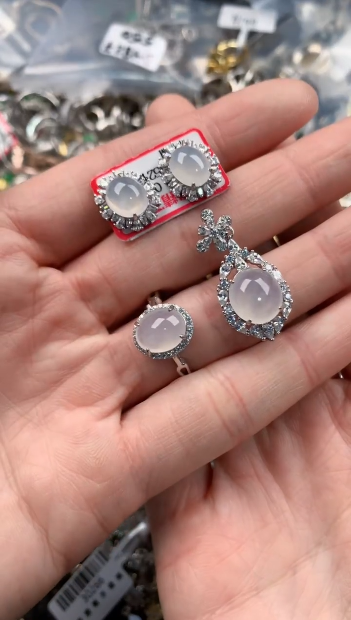 银S925镶嵌戒指翡翠111         9