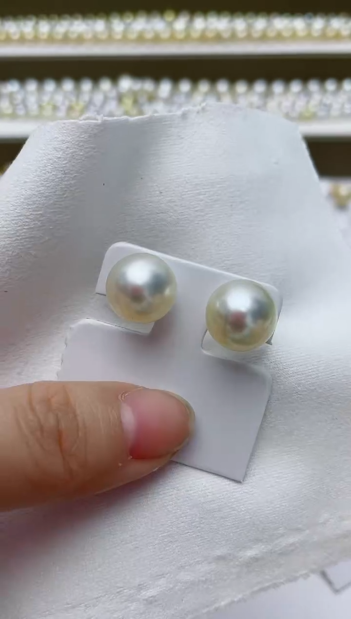 【闪购商品】海水珍珠耳饰18K金镶嵌A125