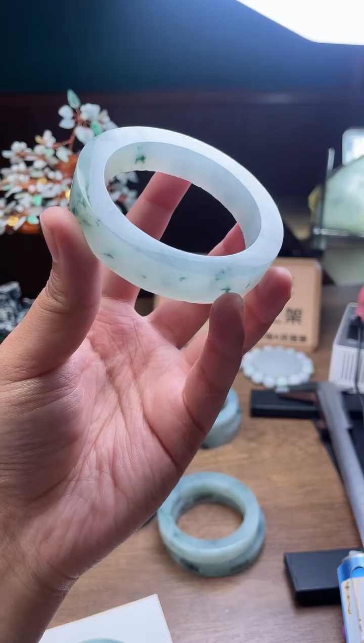 【闪购商品】定制翡翠手镯未镶嵌定制
