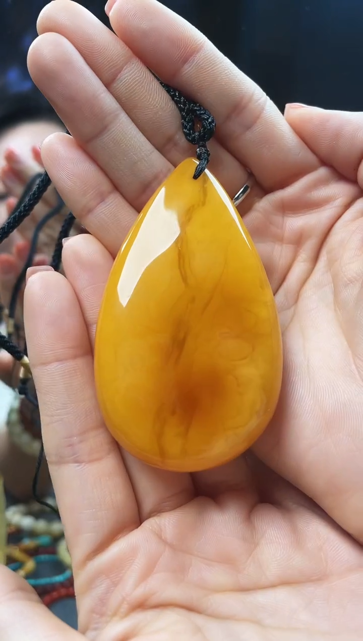 【闪购商品】蜜蜡颈饰未镶嵌水滴项链