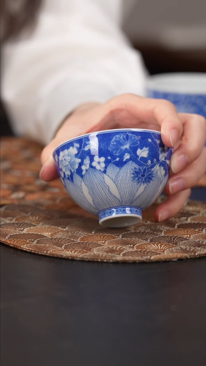 【闪购商品】杯看山柴窑青花鸡心杯