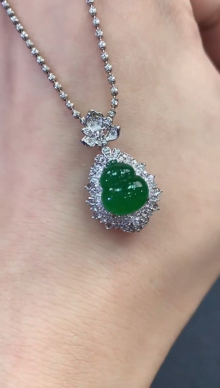 【闪购商品】翡翠吊坠(不含链)18K金镶嵌B169