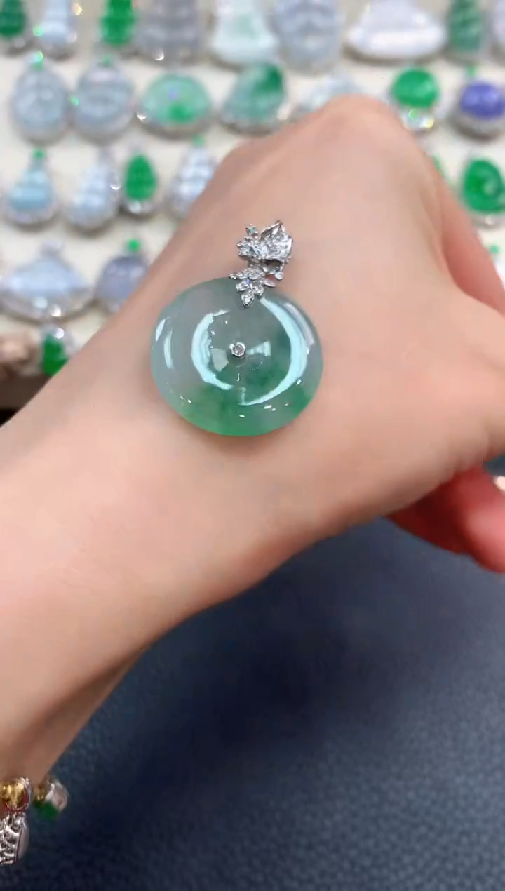 【闪购商品】翡翠吊坠(不含链)18K金镶嵌n2     