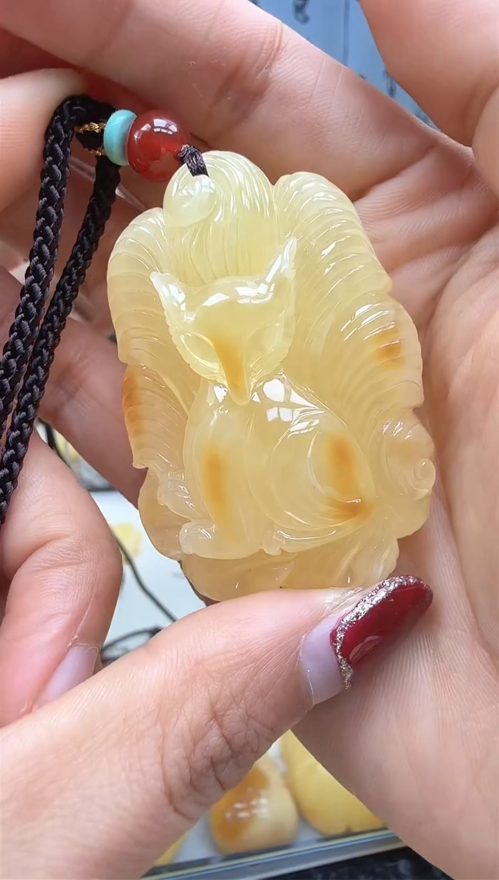 【闪购商品】琥珀裸石未镶嵌挂坠