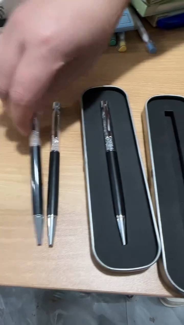 盒装水晶中油笔4盒