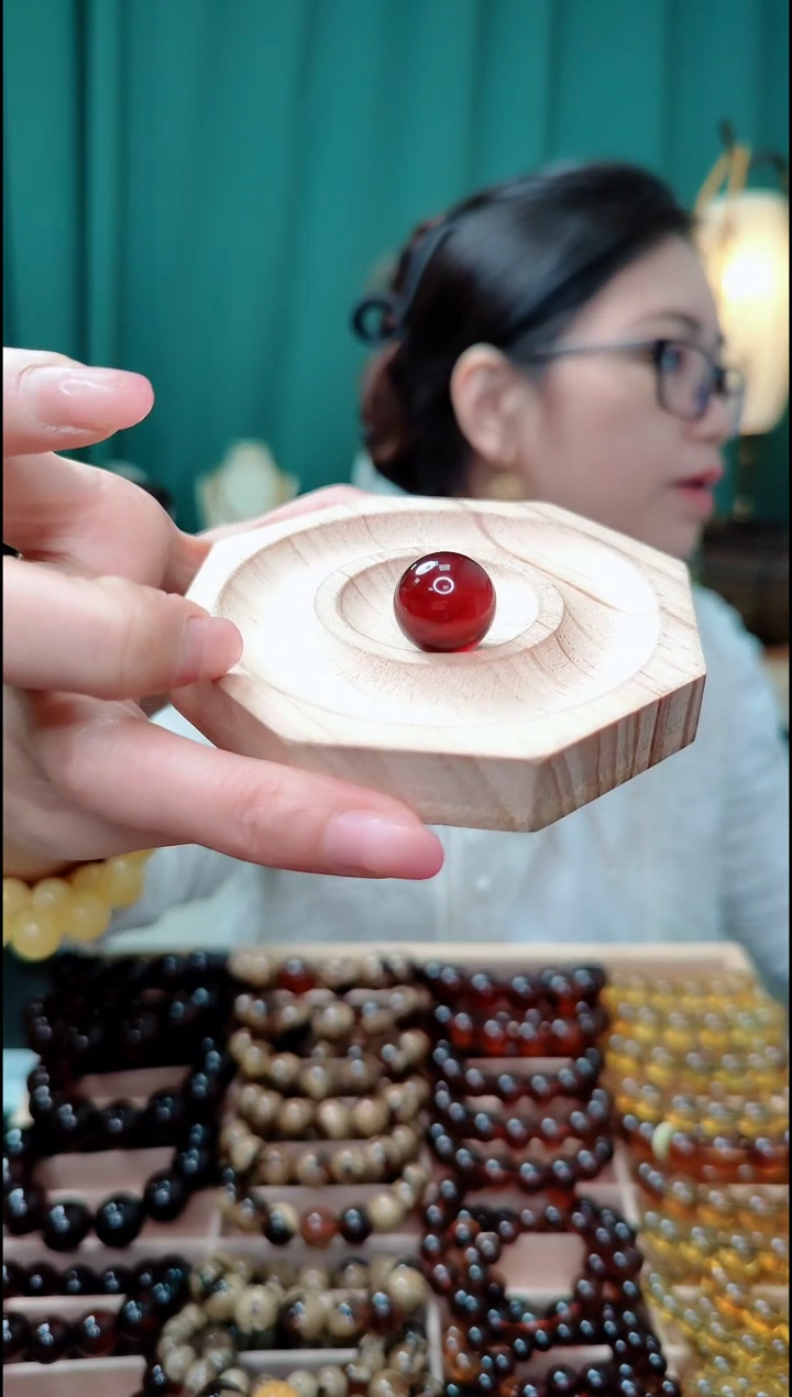 【闪购商品】血珀珠宝奇石未镶嵌18+000000