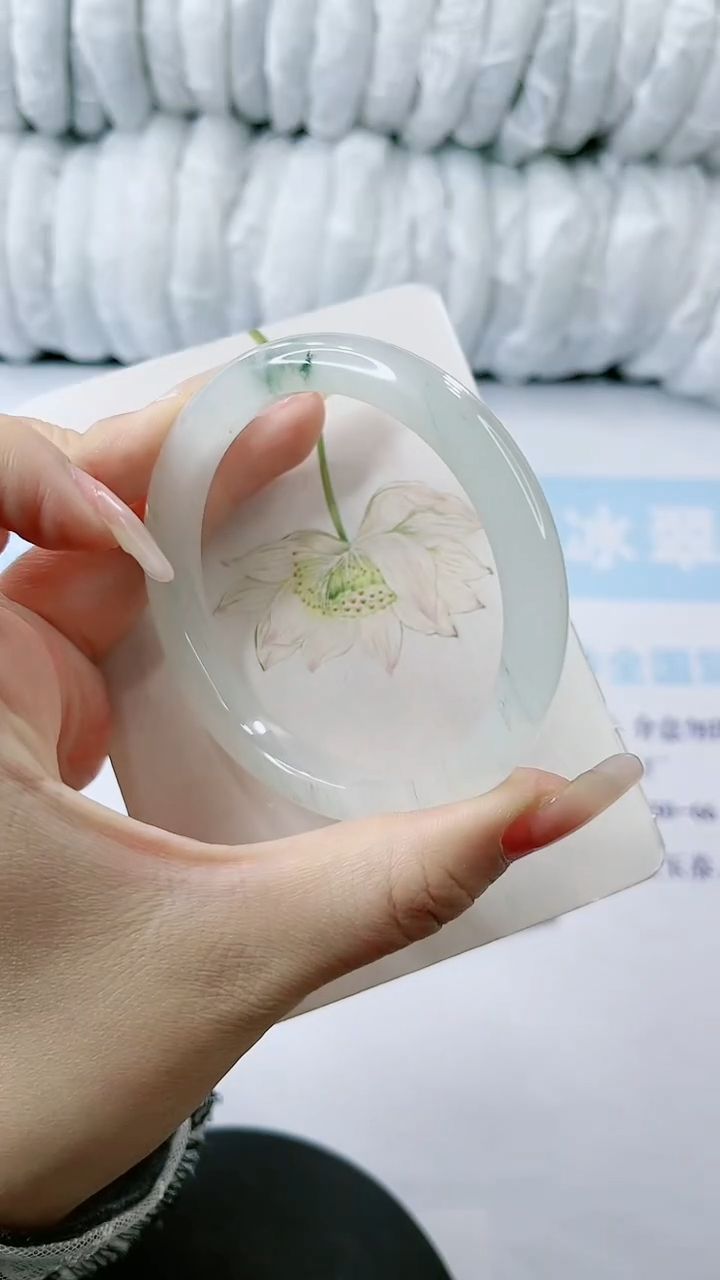 【闪购商品】石英质玉手镯未镶嵌多样性发货C6