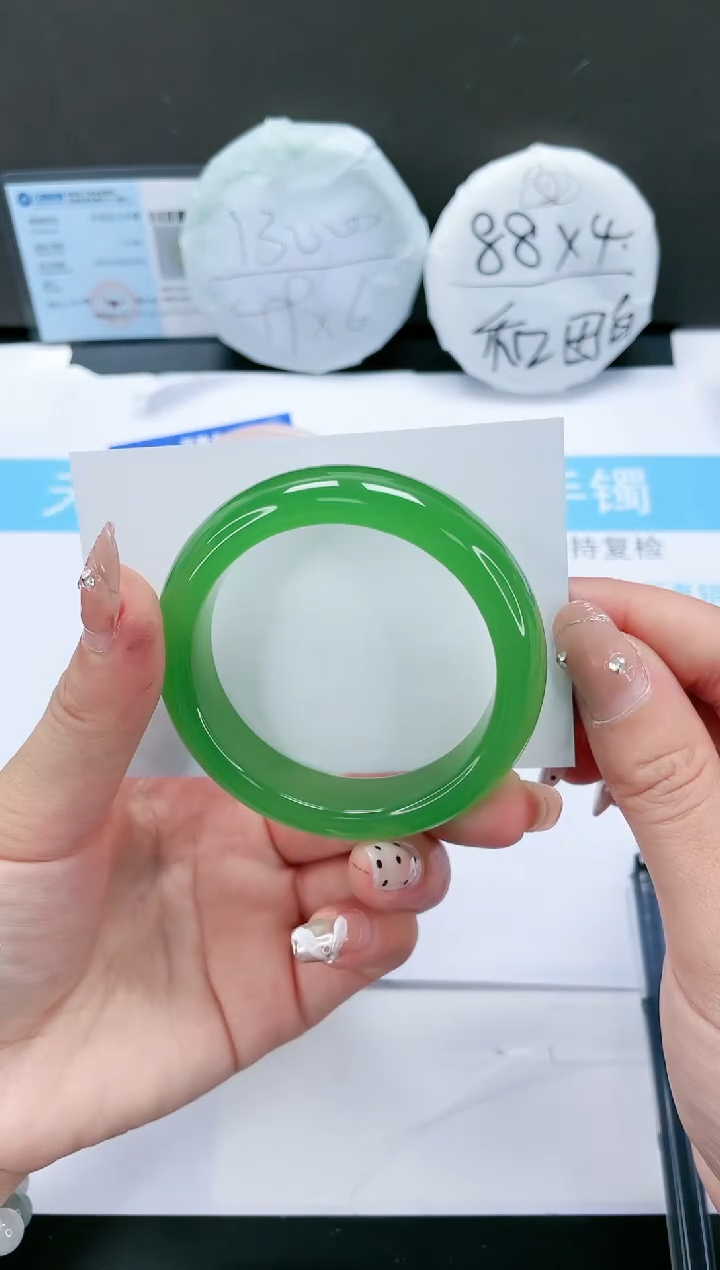 【闪购商品】石英质玉手镯未镶嵌150-54.1