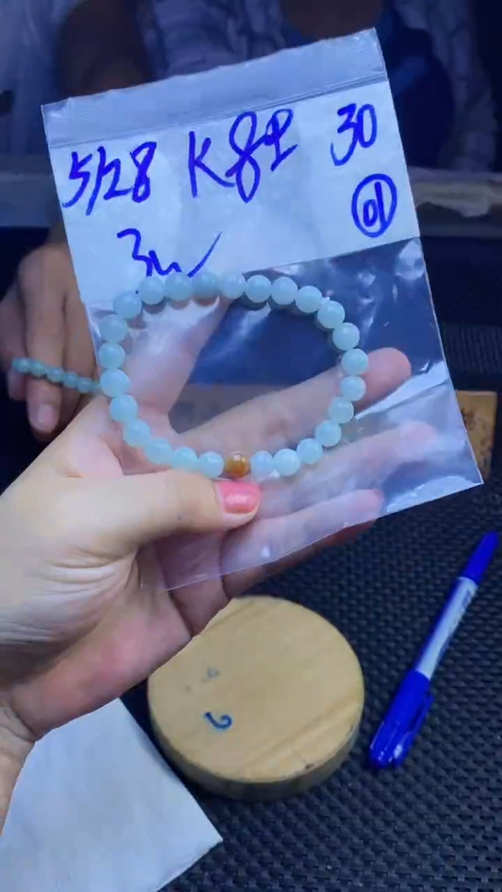 定制翡翠未镶嵌天然缅甸A货翡翠，多样性发货只发其一