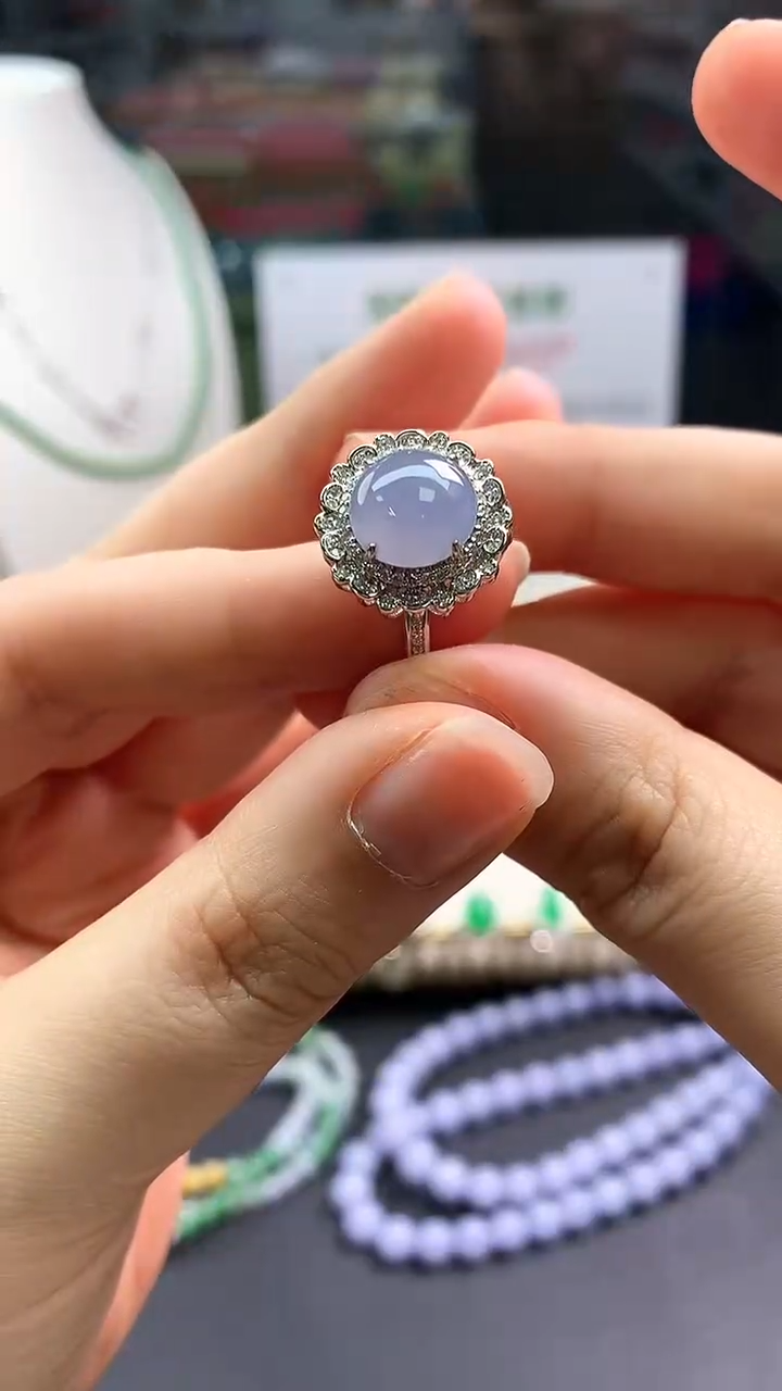 【闪购商品】翡翠颈饰18K金镶嵌翡翠戒指|不退不换