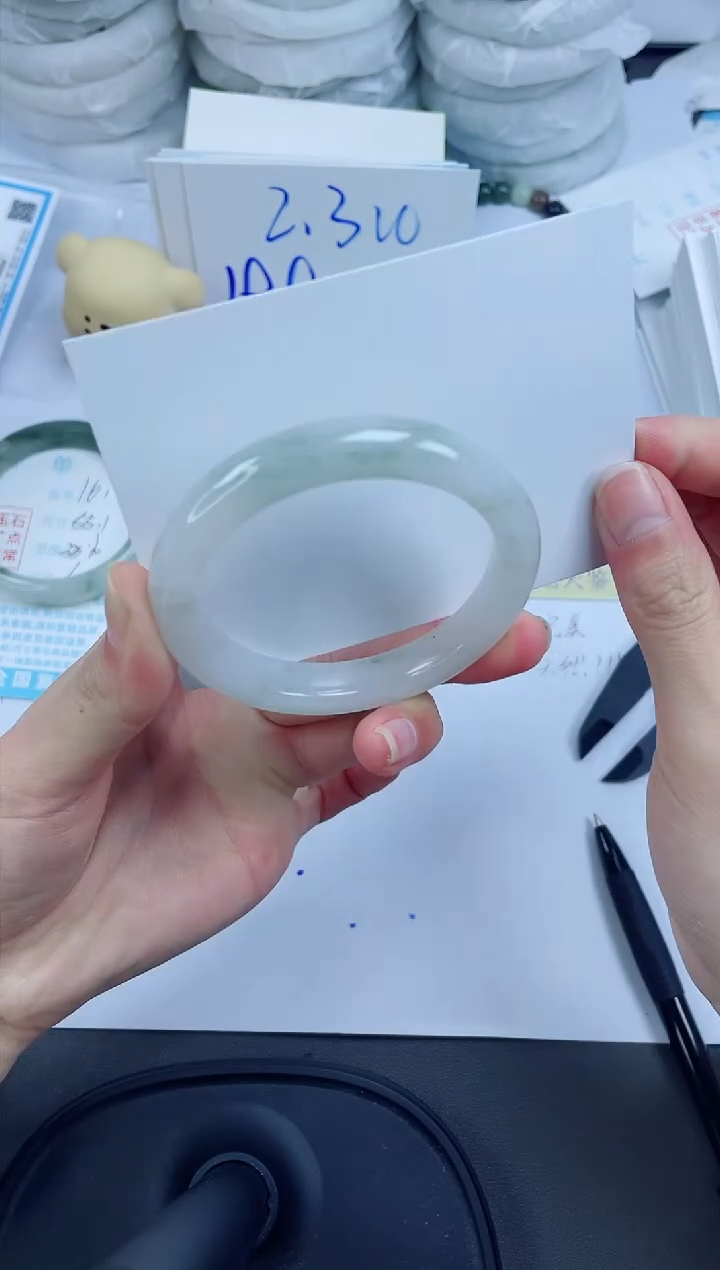 【闪购商品】石英质玉手镯未镶嵌162-52.2