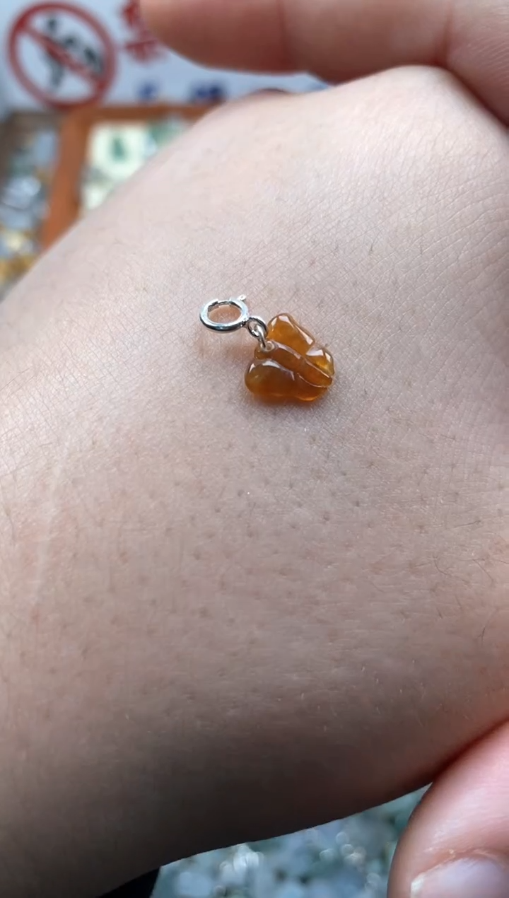 【闪购商品】翡翠颈饰未镶嵌哥哥