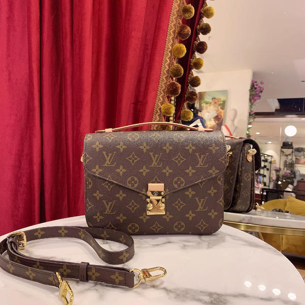 95新 LouisVuitton/路易威登 老花经典款邮差包/单肩包/97934709