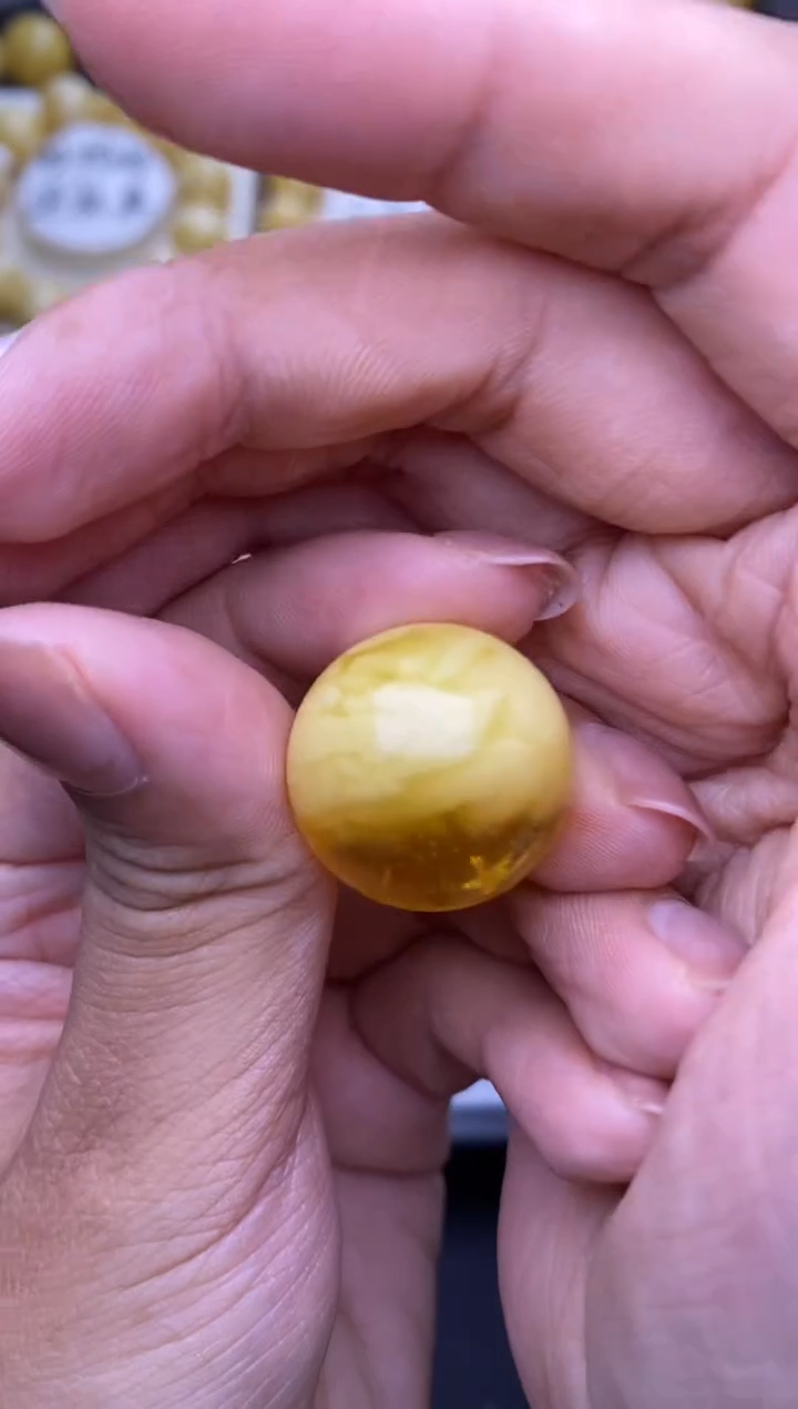 裸石琥珀未镶嵌大小姐珠宝64