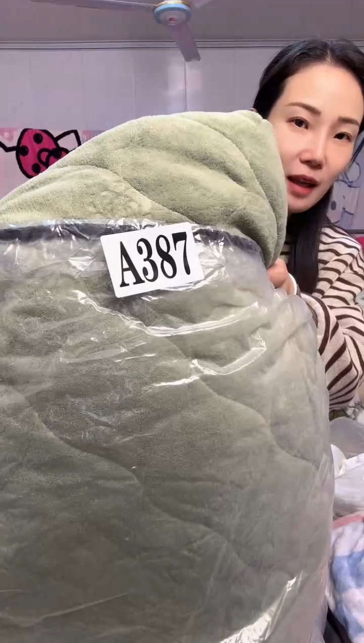 牛奶绒小**女387孤品默认微瑕