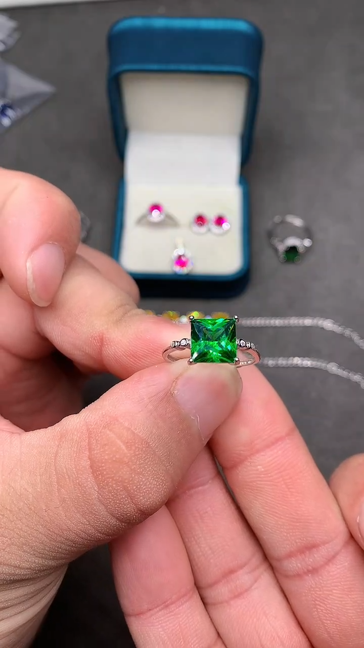 【闪购商品】透辉石戒指银S925镶嵌·······