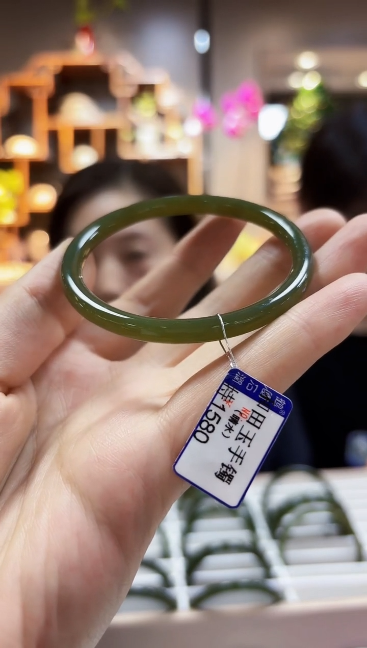 【闪购商品】和田玉55未镶嵌手镯