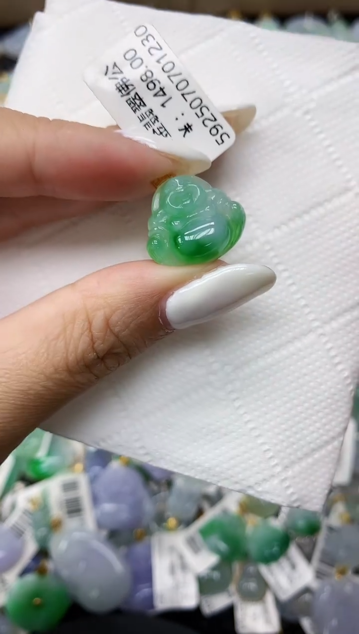 颈饰18K金镶嵌翡翠11111111111