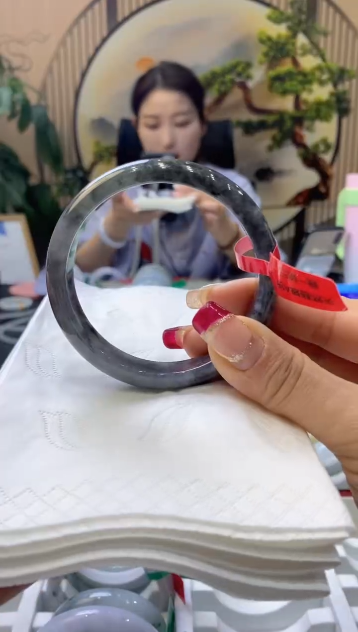 【闪购商品】翡翠手镯未镶嵌99909568