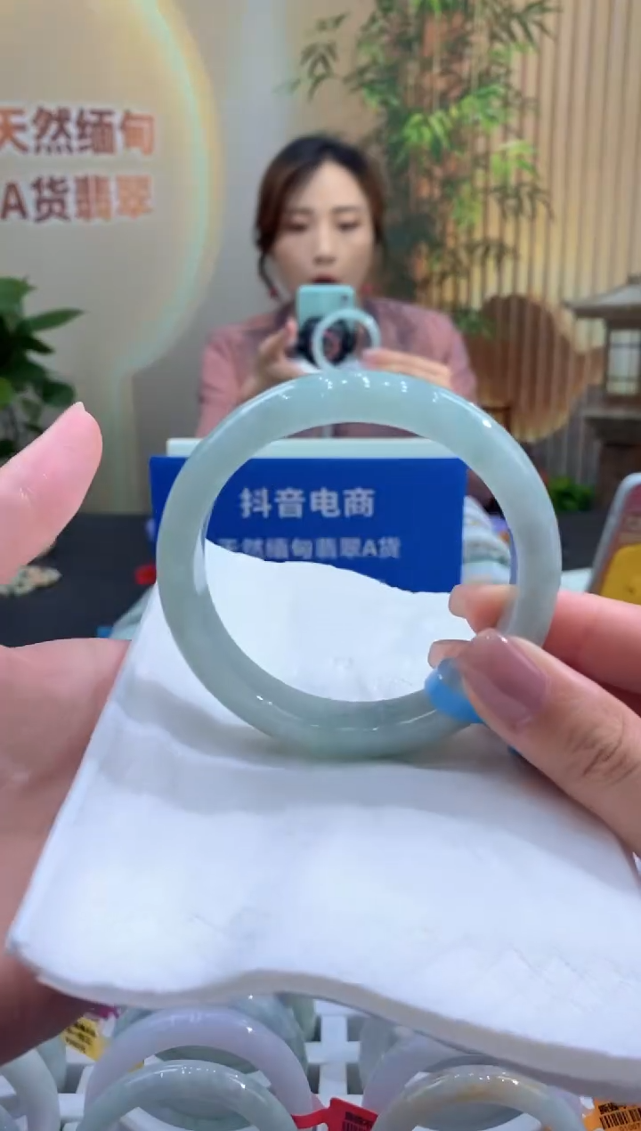 翡翠手镯未镶嵌000037693