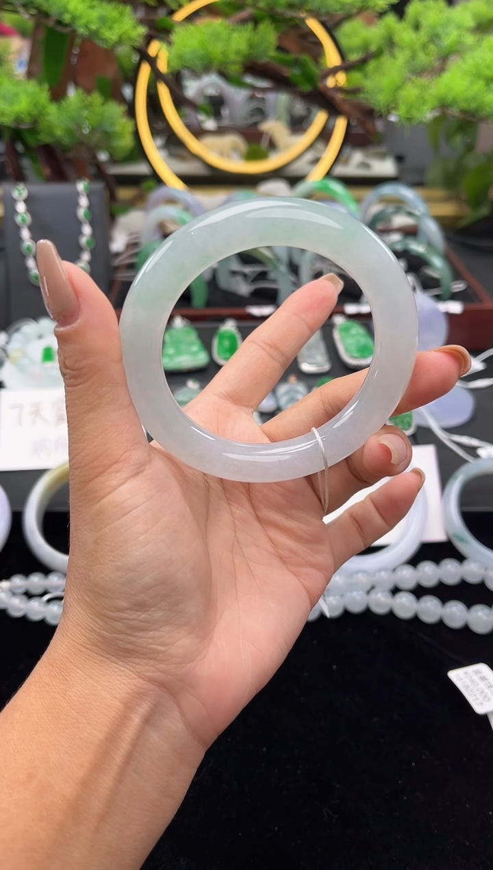 未镶嵌手镯翡翠手镯