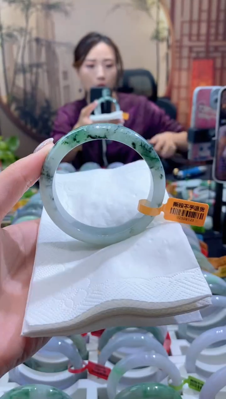 未镶嵌手镯翡翠000070579