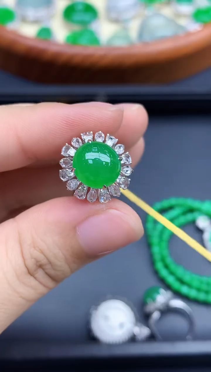 18K金镶嵌戒指翡翠634-中国好珍宝