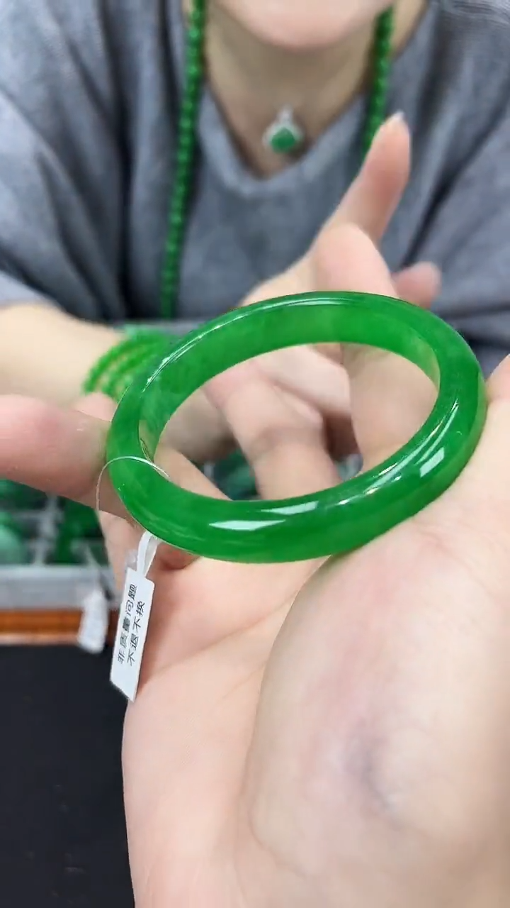 【闪购商品】砖雕s21 正阳绿正圈手镯 圈口53-60