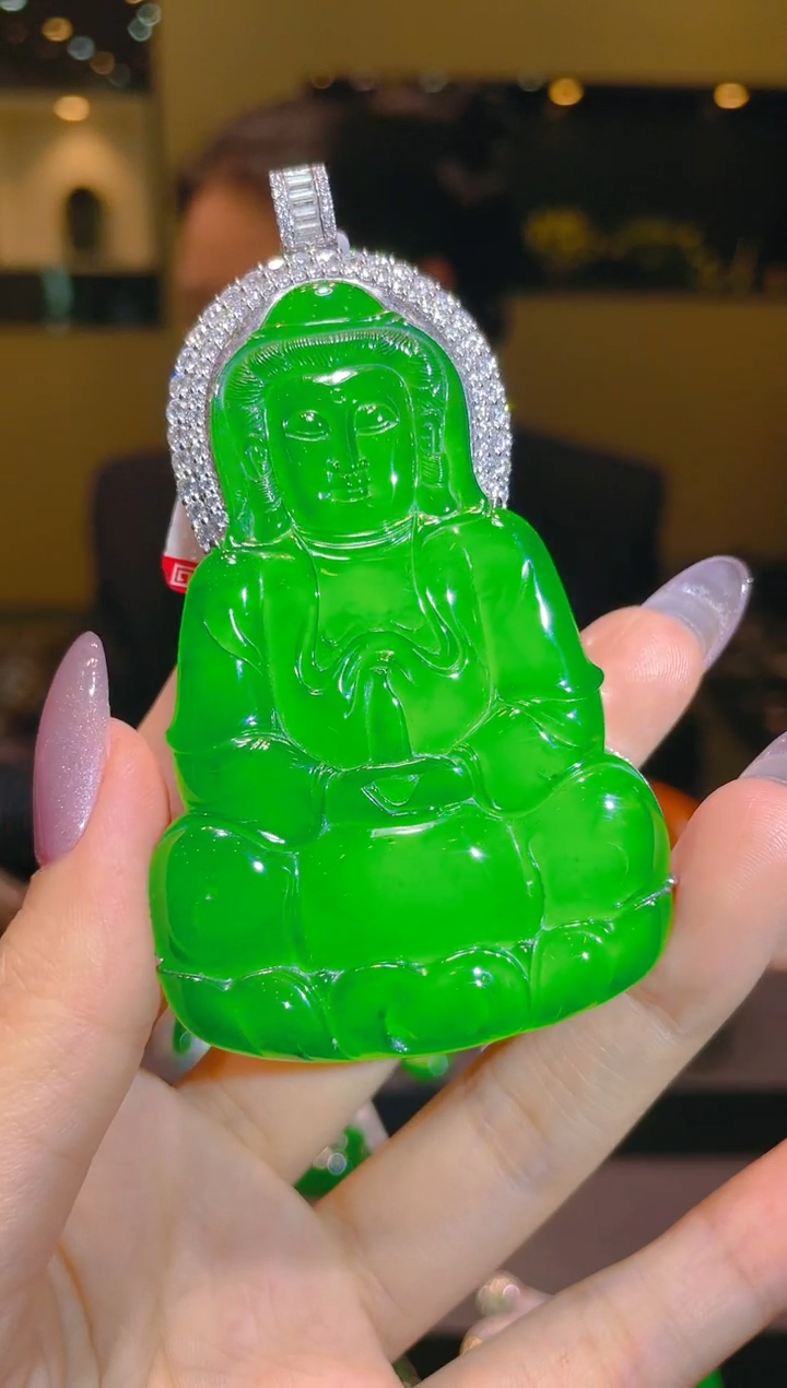 【闪购商品】翡翠吊坠(赠链)18K金镶嵌A68