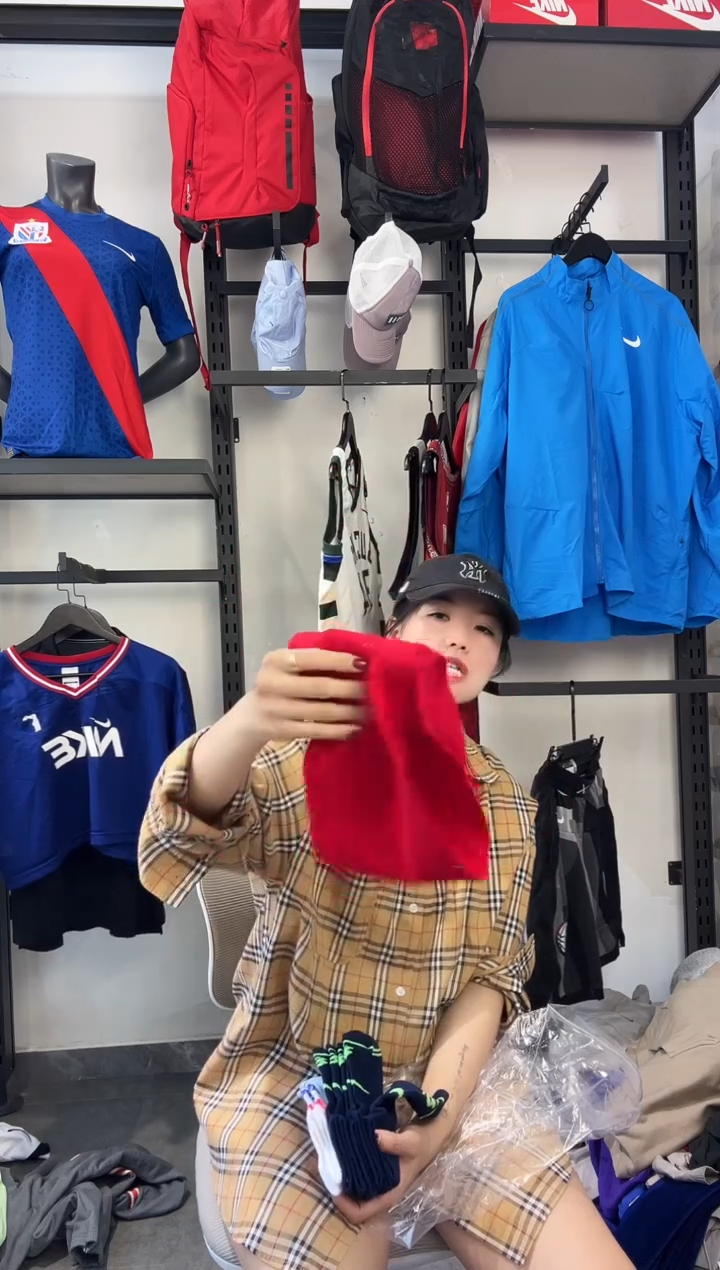 157编码 耐克卫衣服饰过款为准 尺码·