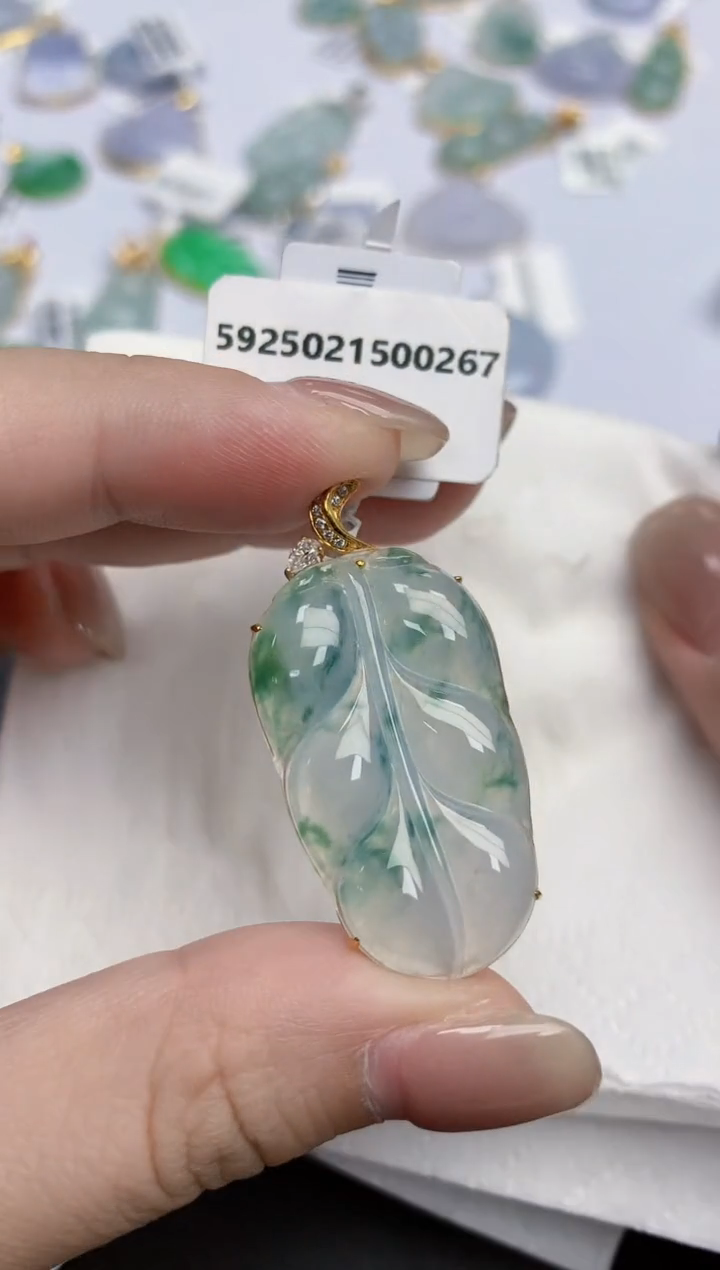 【闪购商品】翡翠颈饰18K金镶嵌天然缅甸翡翠A货