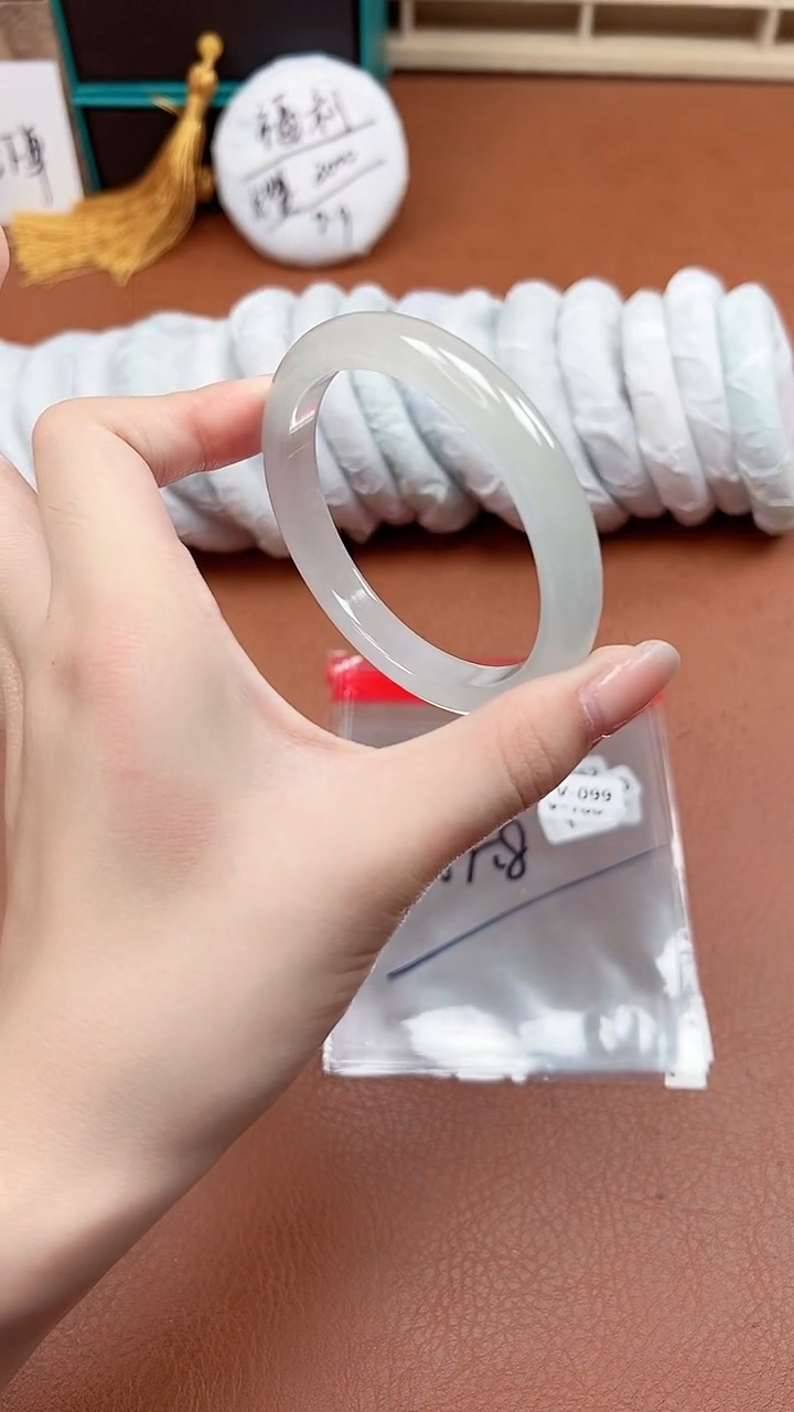 缅风精品手镯礼盒装V99