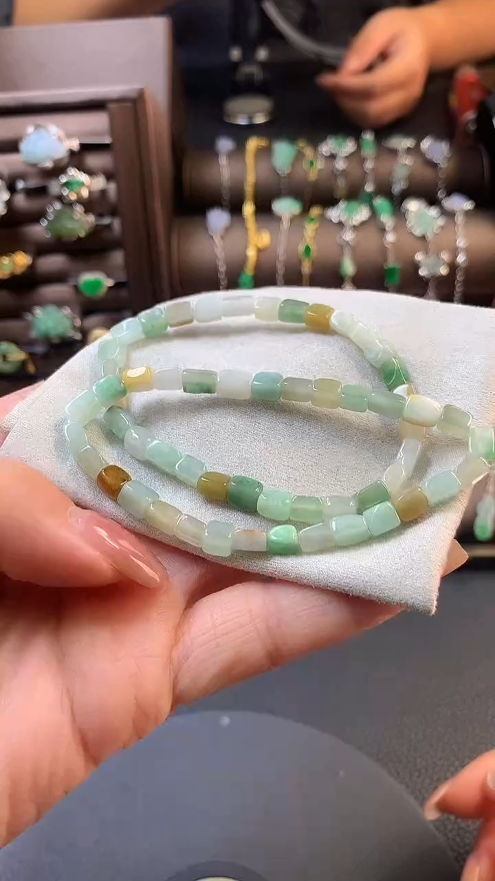 颈饰未镶嵌翡翠净货多样性发一10341