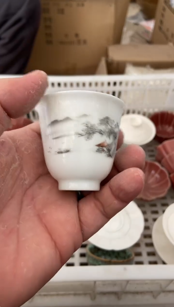 杯无运费险有瑕疵的摄影的产品有使用过的痕迹有点脏介意勿拍