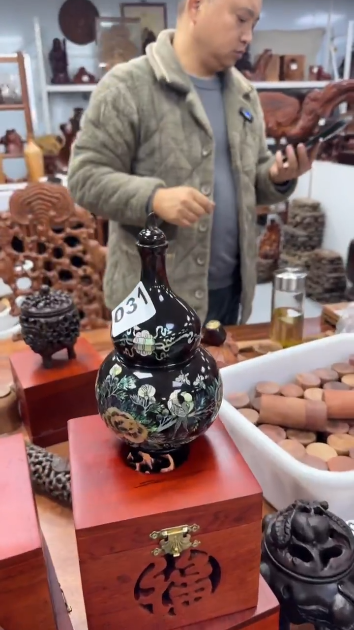 交趾黄檀（大红酸枝）锅*工艺品88888888