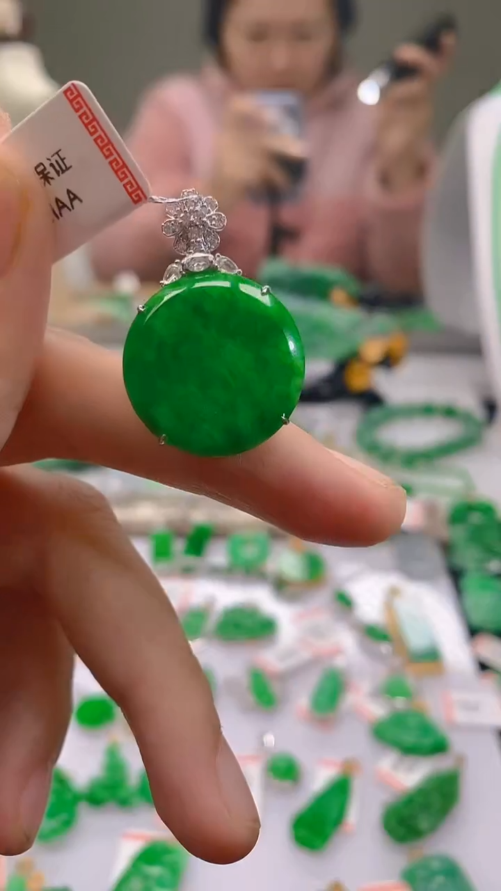 【闪购商品】翡翠颈饰18K金镶嵌新号开播，全场乱卖