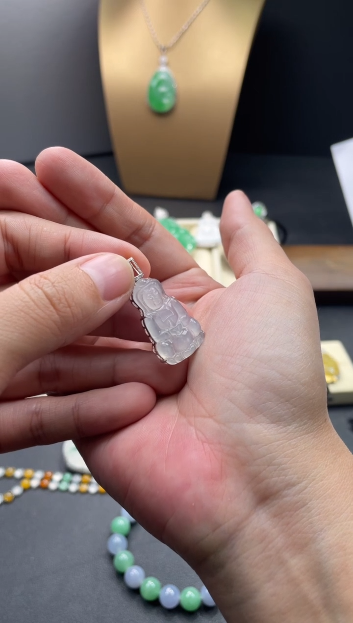 【闪购商品】翡翠颈饰18K金镶嵌26.......