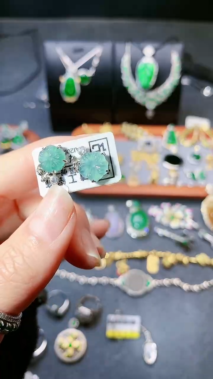 【闪购商品】翡翠耳饰银S925镶嵌耳饰