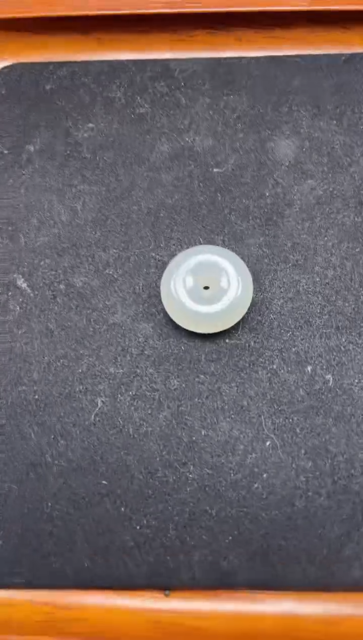 【闪购商品】翡翠颈饰未镶嵌小扣子