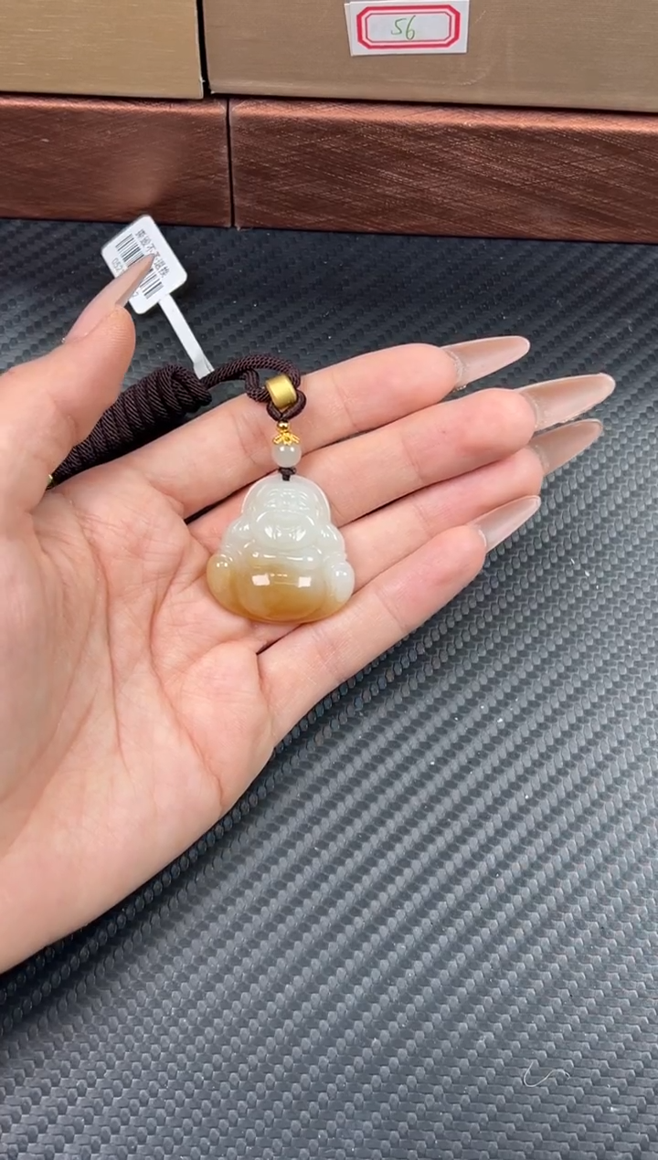 吊坠(赠链)未镶嵌和田玉且末金山微色差吊坠