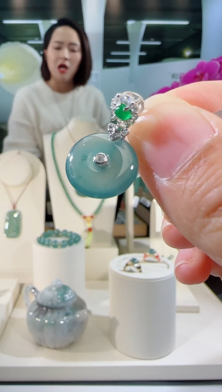 【闪购商品】翡翠吊坠(不含链)银S925镶嵌平安扣多样性发一