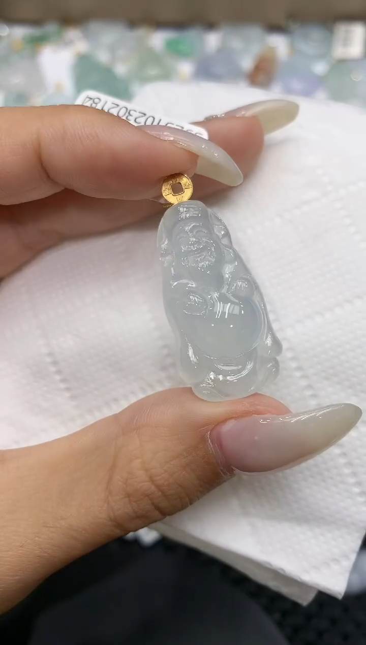 颈饰18K金镶嵌翡翠111111111111